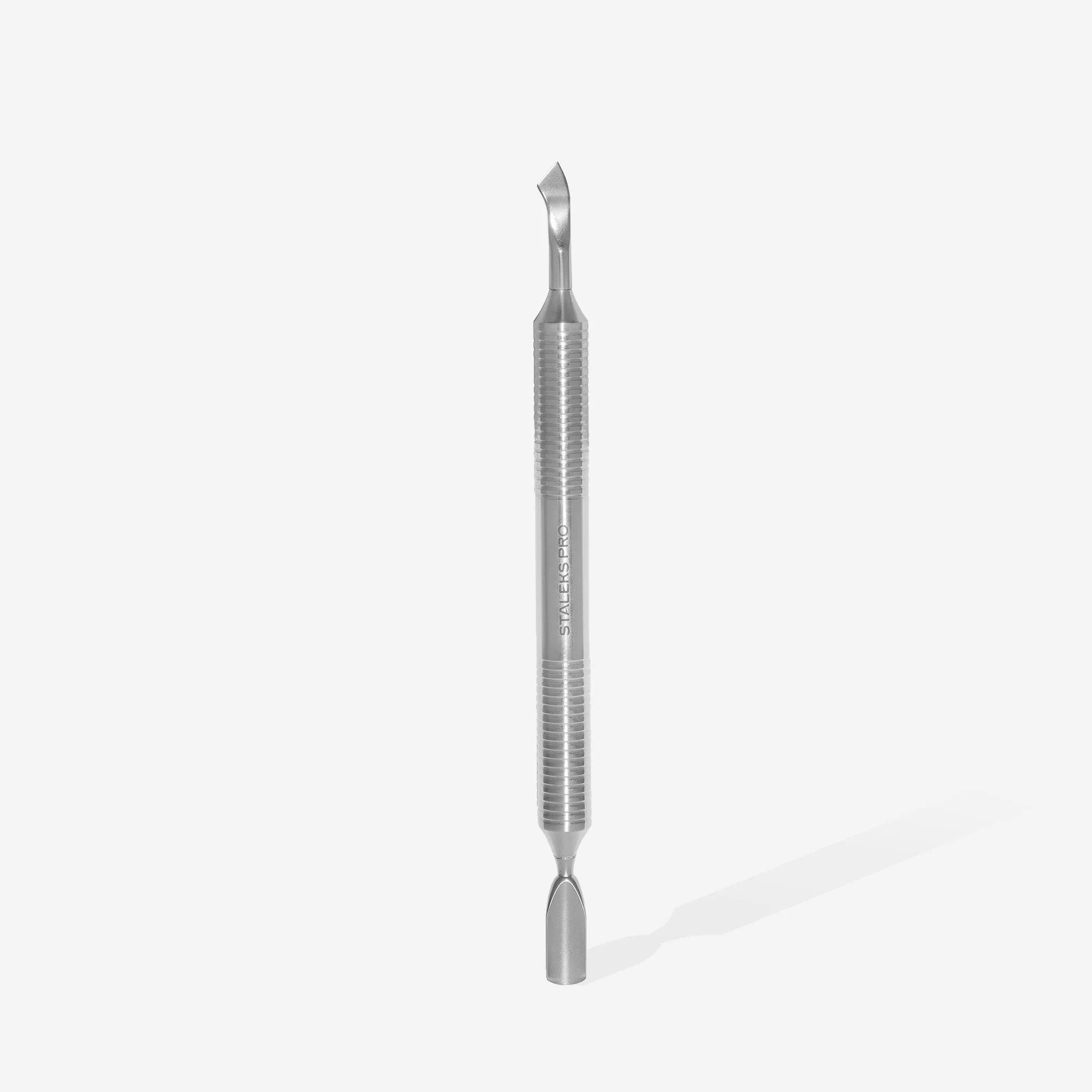 Hollow manicure pusher EXPERT 100 TYPE 4.2 (rounded narrow pusher and bent blade) - Image 3