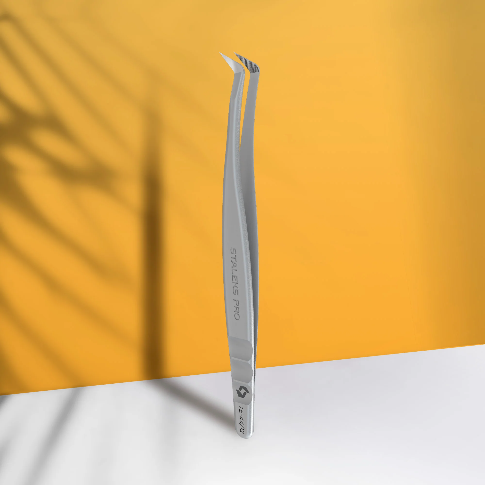 STALEKS EXPERT 44 TYPE 12 Professional lash tweezers with fiber tips, L-shaped, 65'